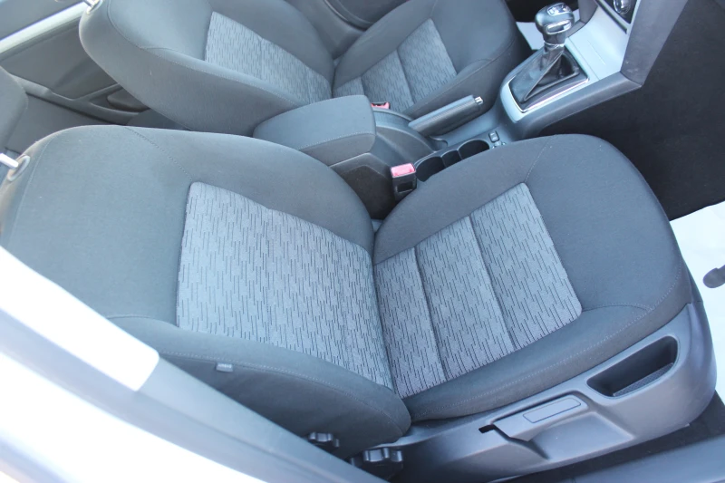 Skoda Octavia 2.0TDI 140к.с. 4x4 АВТОМАТ, Швейцария, снимка 14 - Автомобили и джипове - 49908919