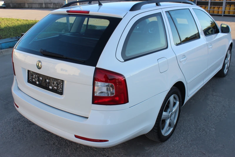 Skoda Octavia 2.0TDI 140к.с. 4x4 АВТОМАТ, Швейцария, снимка 6 - Автомобили и джипове - 49908919