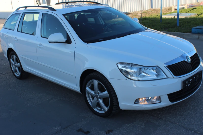 Skoda Octavia 2.0TDI 140к.с. 4x4 АВТОМАТ, Швейцария, снимка 3 - Автомобили и джипове - 49908919