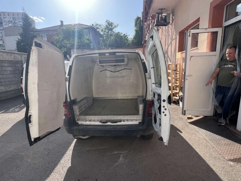 Peugeot Partner, снимка 5 - Автомобили и джипове - 51935535