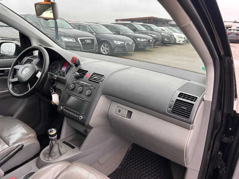 VW Touran 2.0TDI NAVI/KOJA 6+ 1 EURO 4, снимка 11 - Автомобили и джипове - 52576269