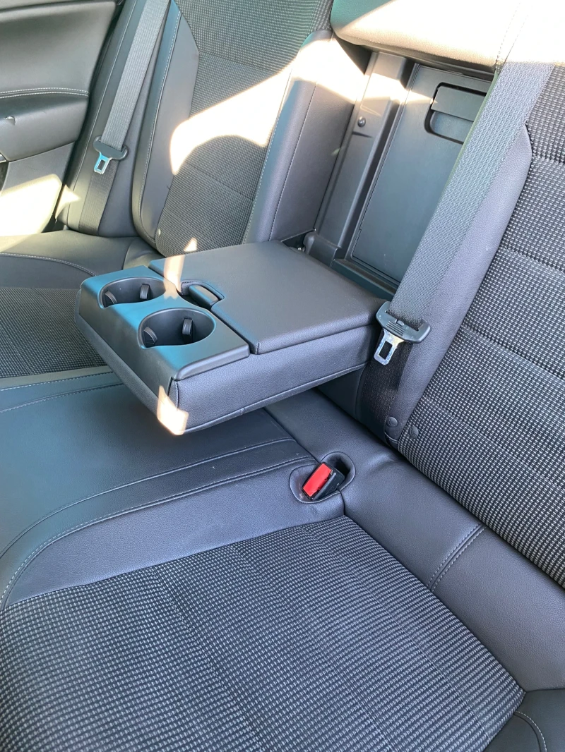 Opel Insignia, снимка 9 - Автомобили и джипове - 52728692