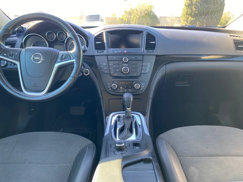 Opel Insignia, снимка 13 - Автомобили и джипове - 52728692