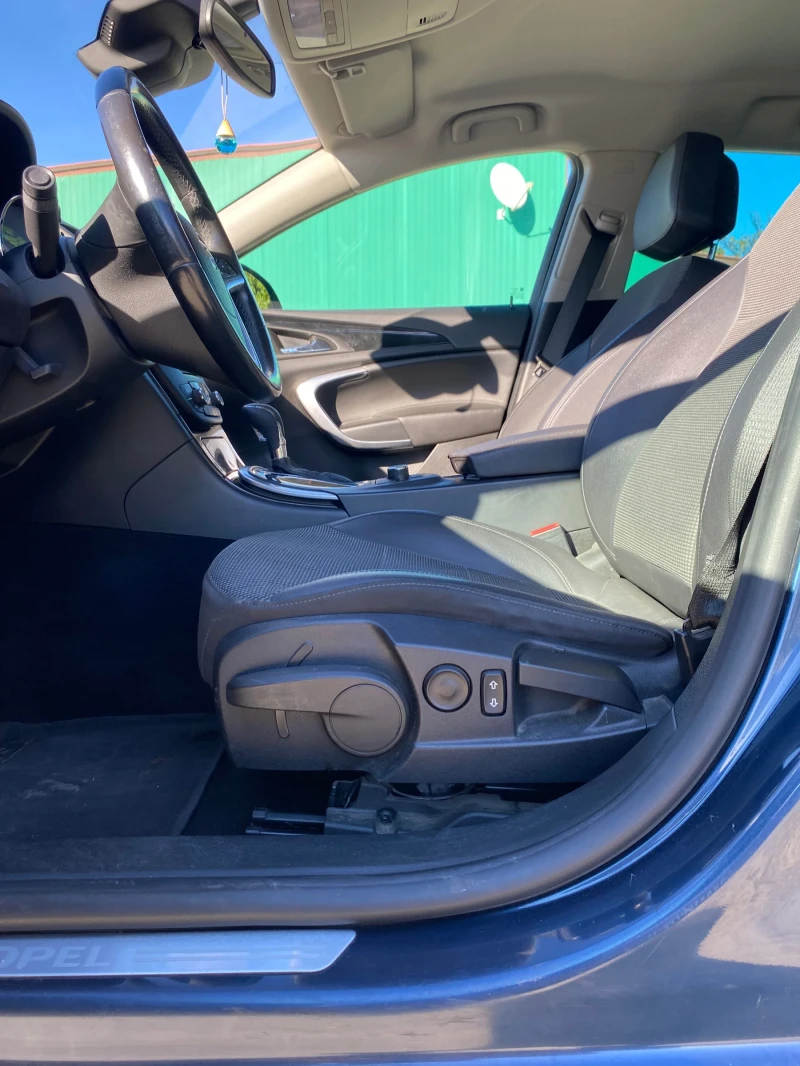 Opel Insignia, снимка 8 - Автомобили и джипове - 52728692