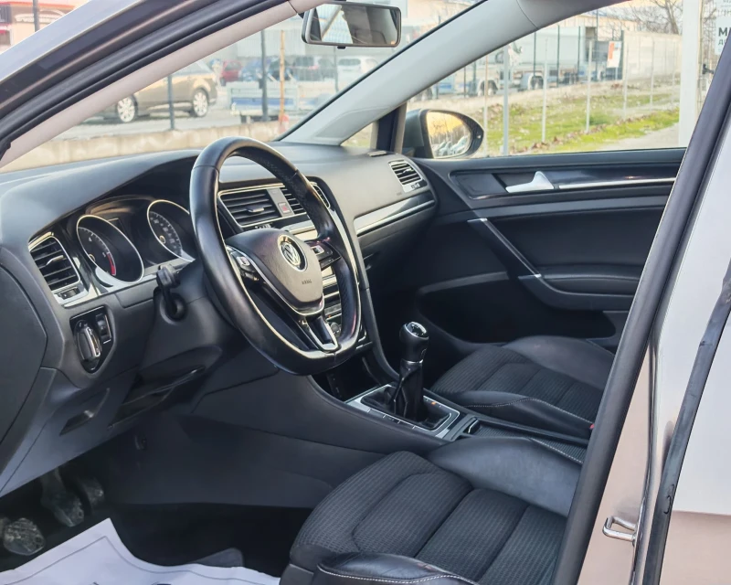 VW Golf 1.6 ДИЗЕЛ 110 К.С. HIGHLINE! УНИКАЛНО СЪСТОЯНИЕ!!!, снимка 8 - Автомобили и джипове - 52860467