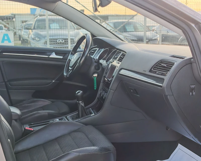 VW Golf 1.6 ДИЗЕЛ 110 К.С. HIGHLINE! УНИКАЛНО СЪСТОЯНИЕ!!!, снимка 10 - Автомобили и джипове - 52860467