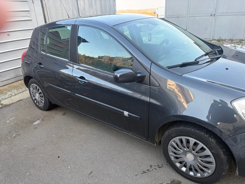 Renault Clio, снимка 4 - Автомобили и джипове - 53141134
