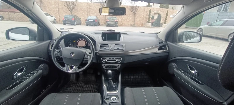 Renault Megane 1.5 DCI, снимка 10 - Автомобили и джипове - 53478110