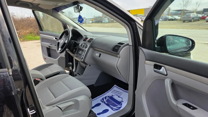 VW Touran 2.0d/140hp/8kl/FACCE LIFT, снимка 11 - Автомобили и джипове - 53488387