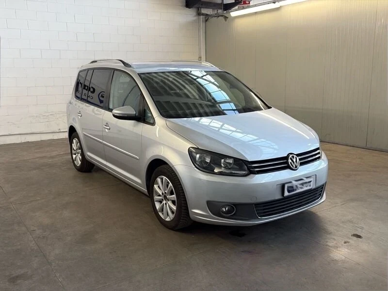 VW Touran * 2.0TDI* DSG* Highline* , снимка 2 - Автомобили и джипове - 54213514