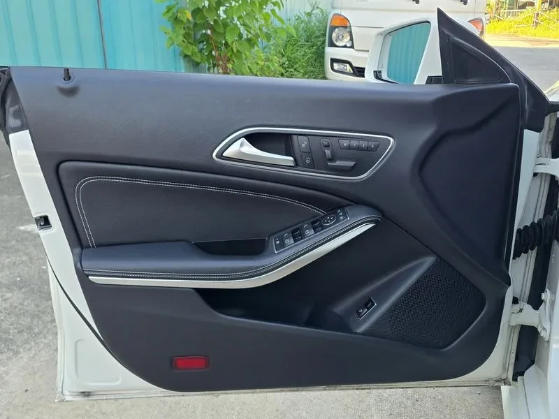 Mercedes-Benz CLA 200 Cdi 4Matic, снимка 9 - Автомобили и джипове - 55650844