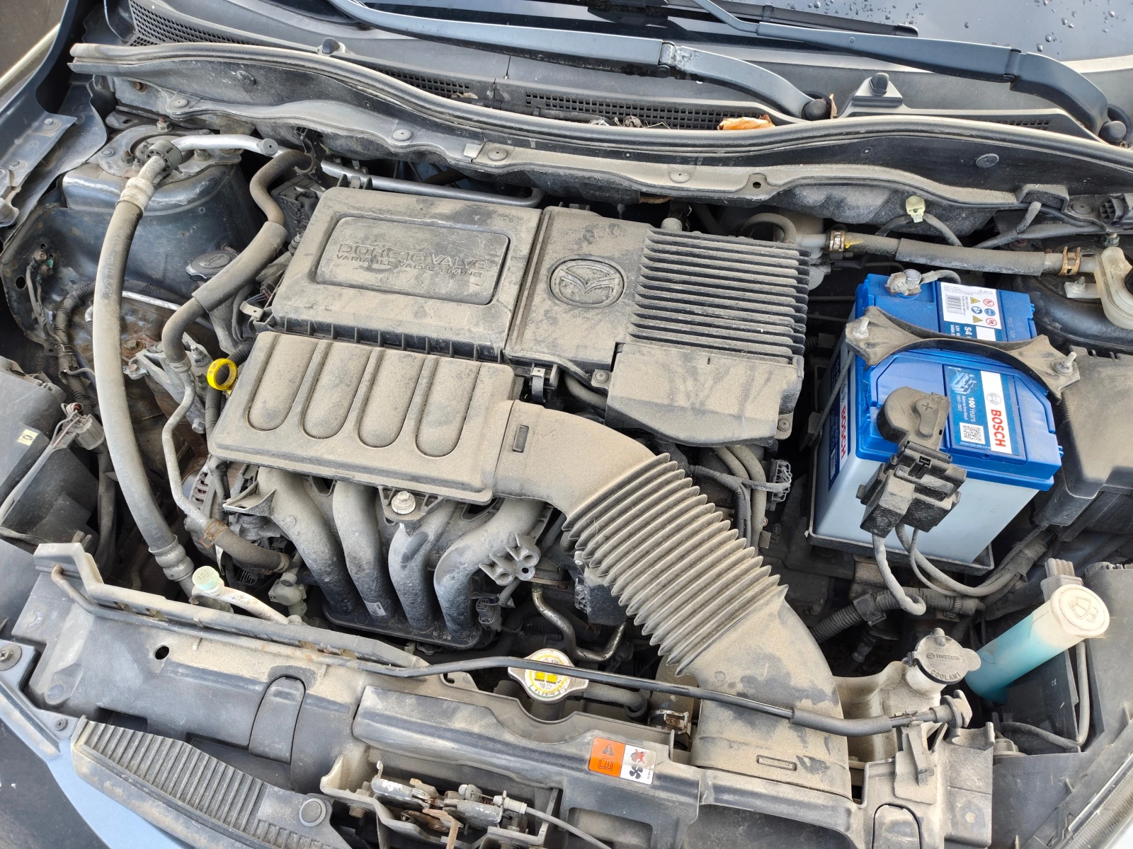 Mazda 2 1.3i, снимка 8 - Автомобили и джипове - 48320332