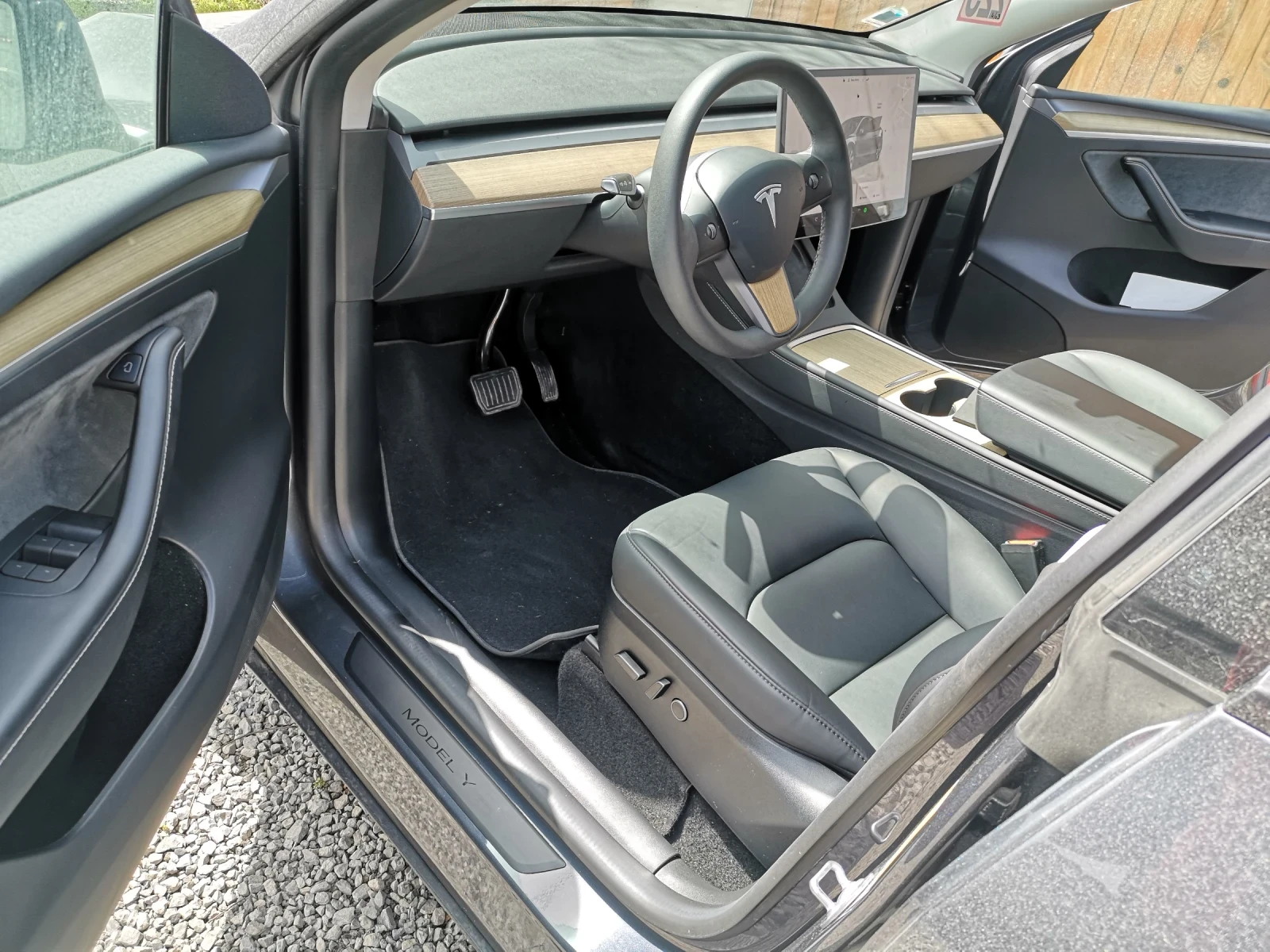 Tesla Model Y Европейска/LFP - изображение 9