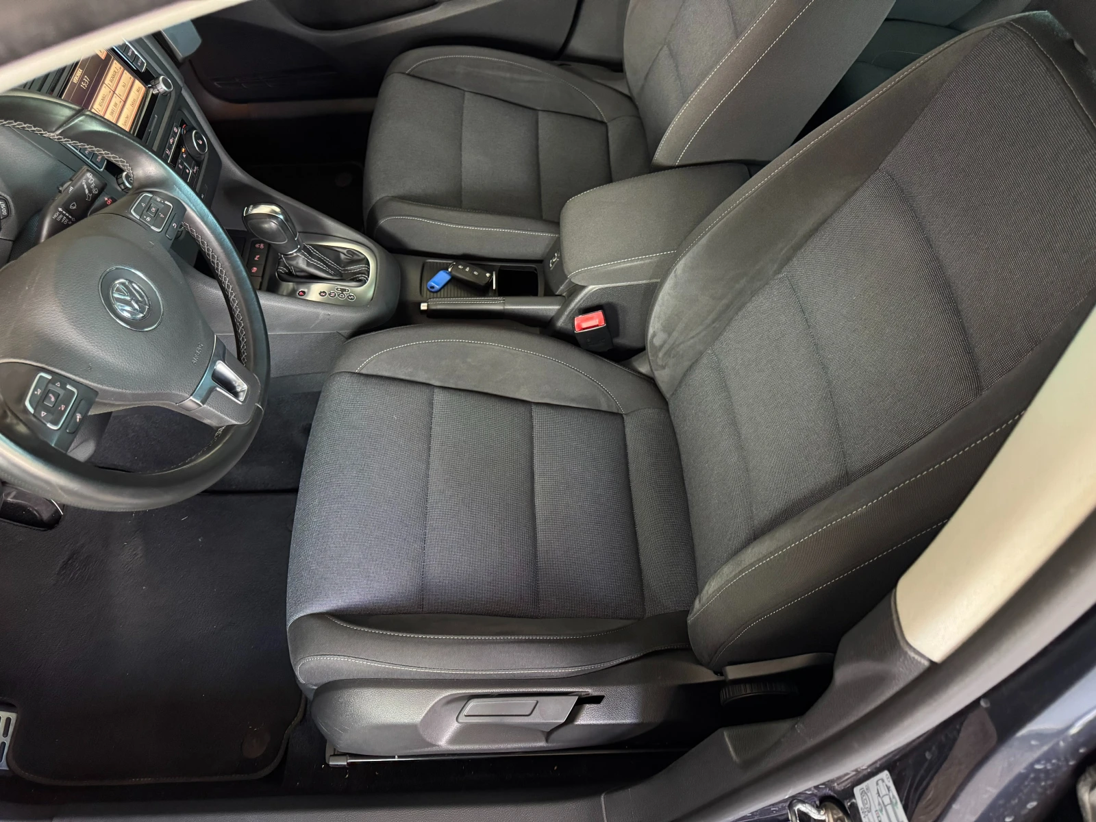 VW Golf 2.0TDI* 140к.с* СЕРВИЗНА КНИЖКА С ПЪЛНА ИСТОРИЯ  - изображение 8