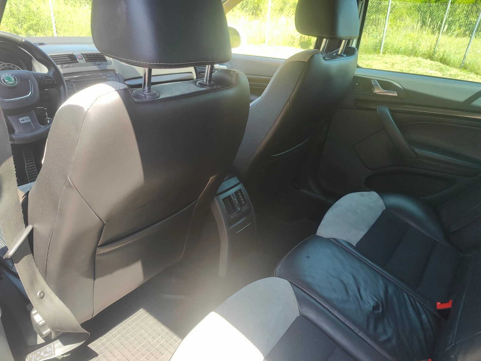 Skoda Octavia 2.0TDI VRS - изображение 8