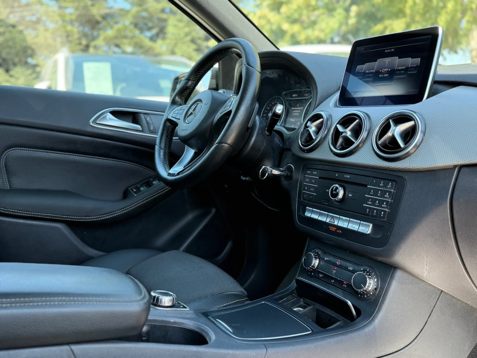 Mercedes-Benz B 180 CDI PREMIUM AMG 7G-tonic - изображение 9