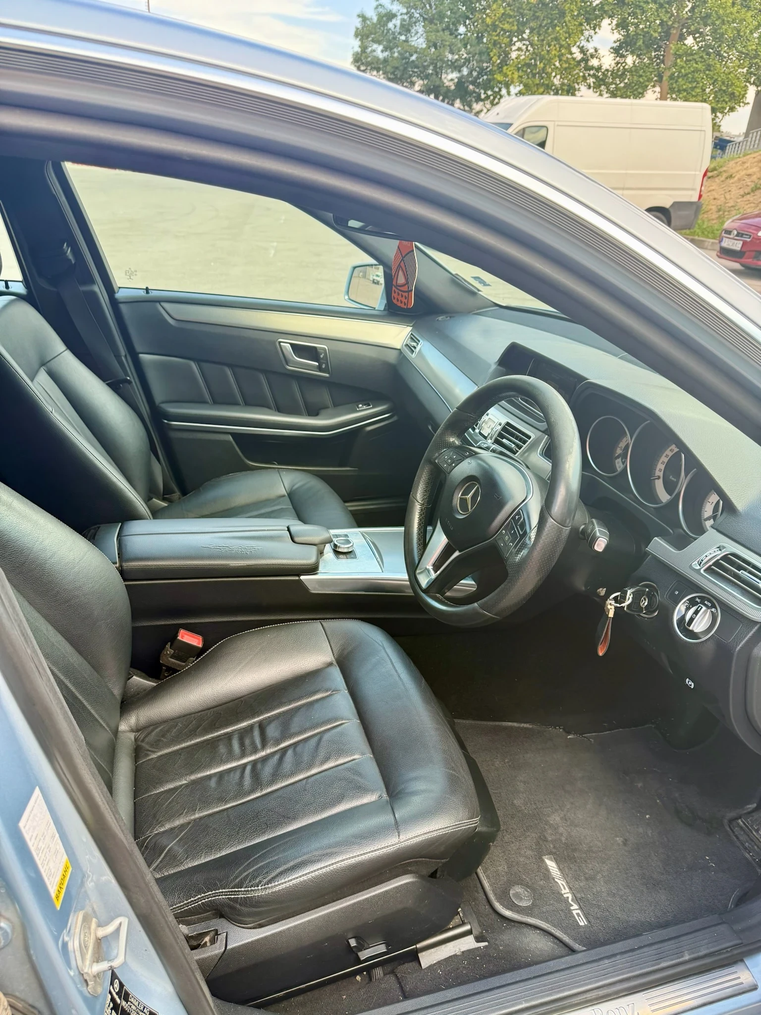 Mercedes-Benz E 220 2.2 Bluetec - десен волан - изображение 7