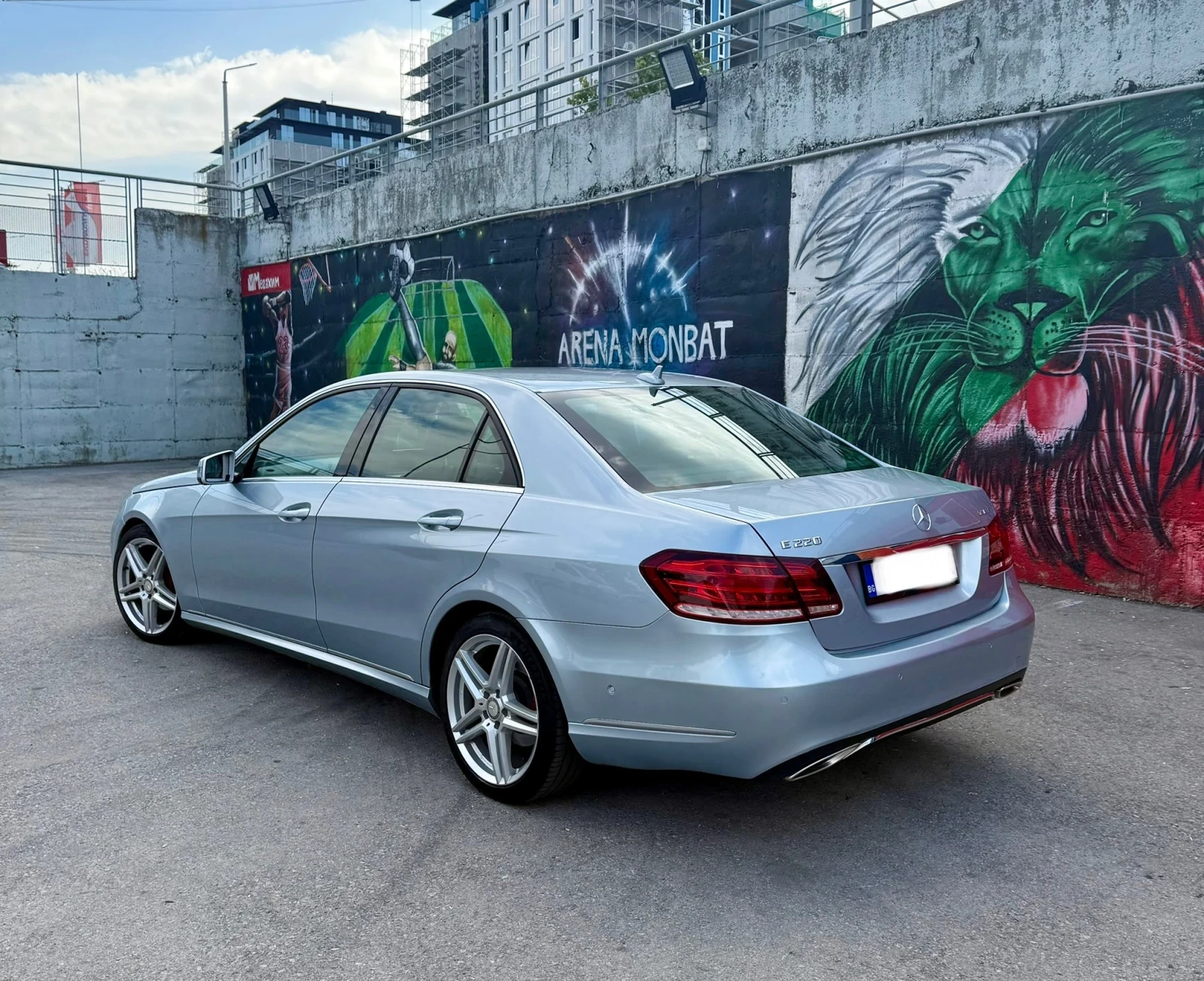 Mercedes-Benz E 220 2.2 Bluetec - десен волан - изображение 4