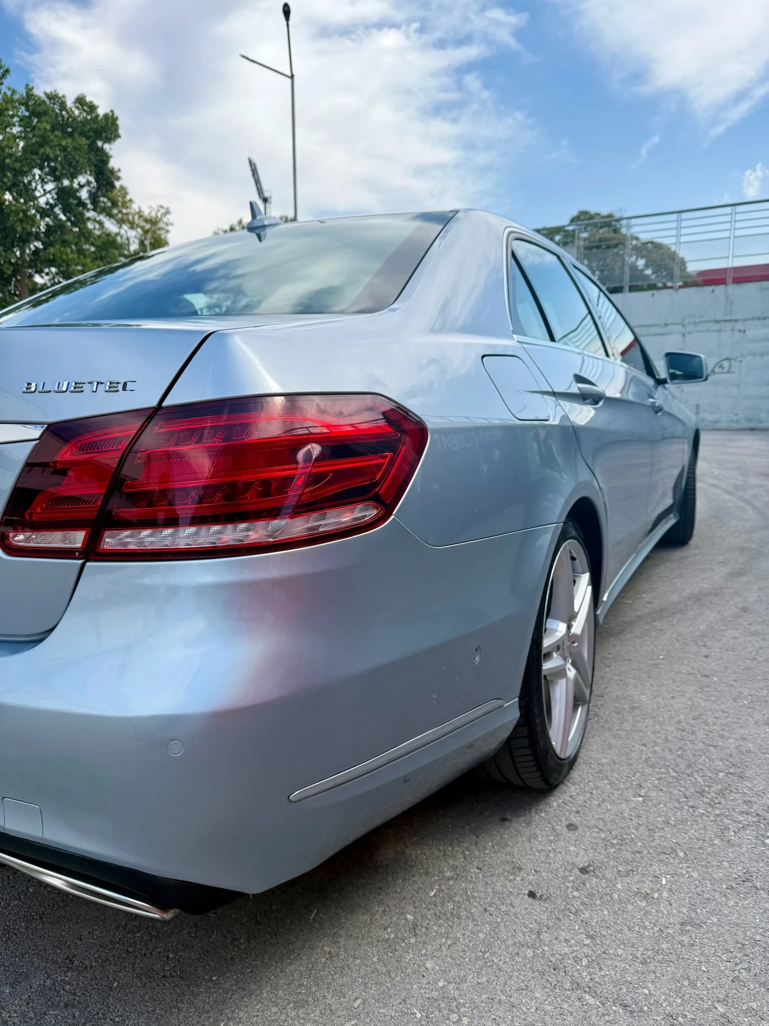 Mercedes-Benz E 220 2.2 Bluetec - десен волан - изображение 6