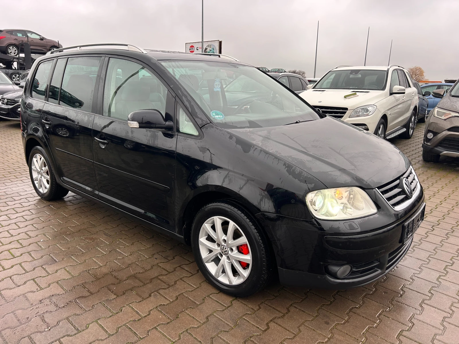 VW Touran 2.0TDI NAVI/KOJA 6+ 1 EURO 4 - изображение 4