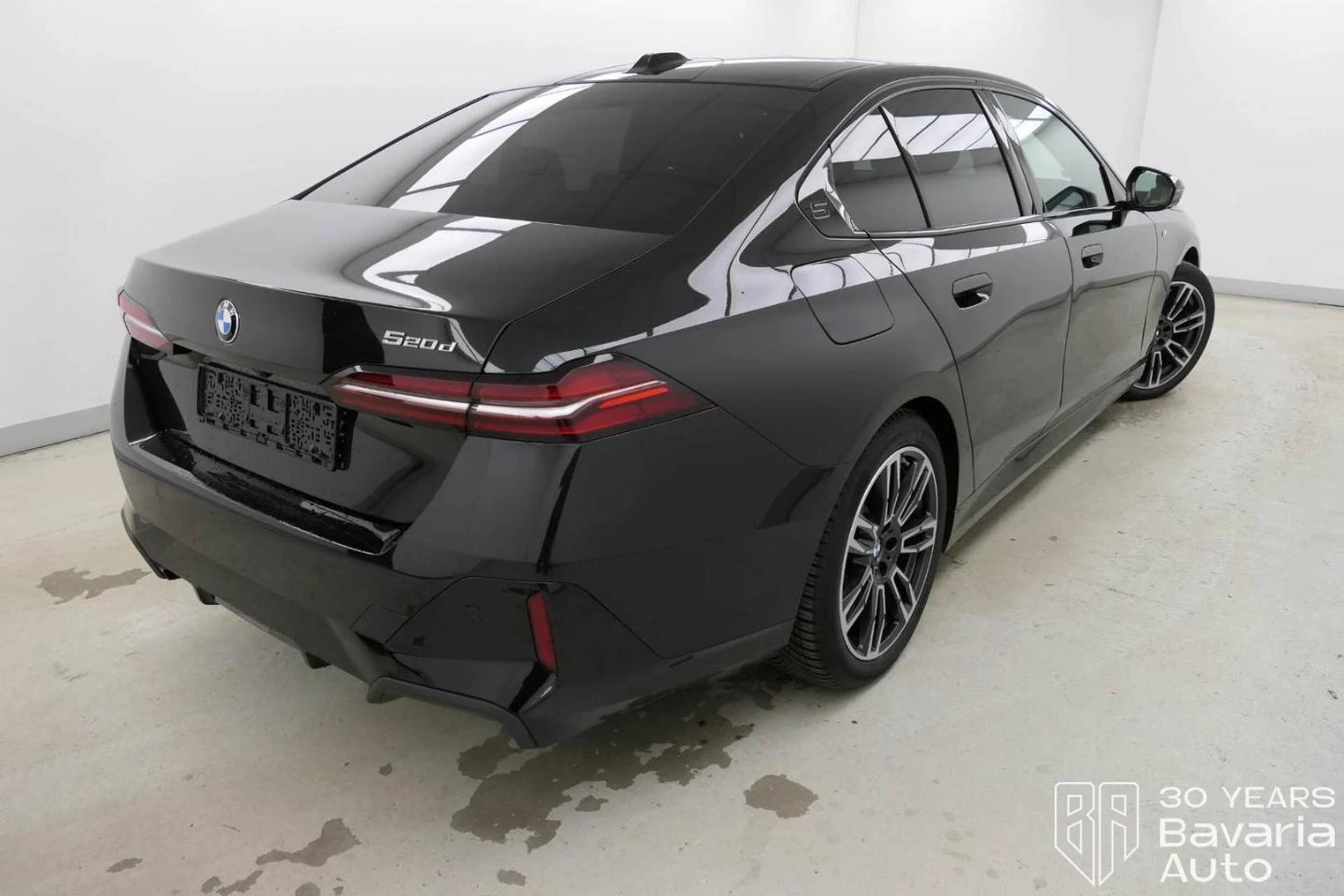 BMW 520 d M Sport Paket Steptronic - изображение 3