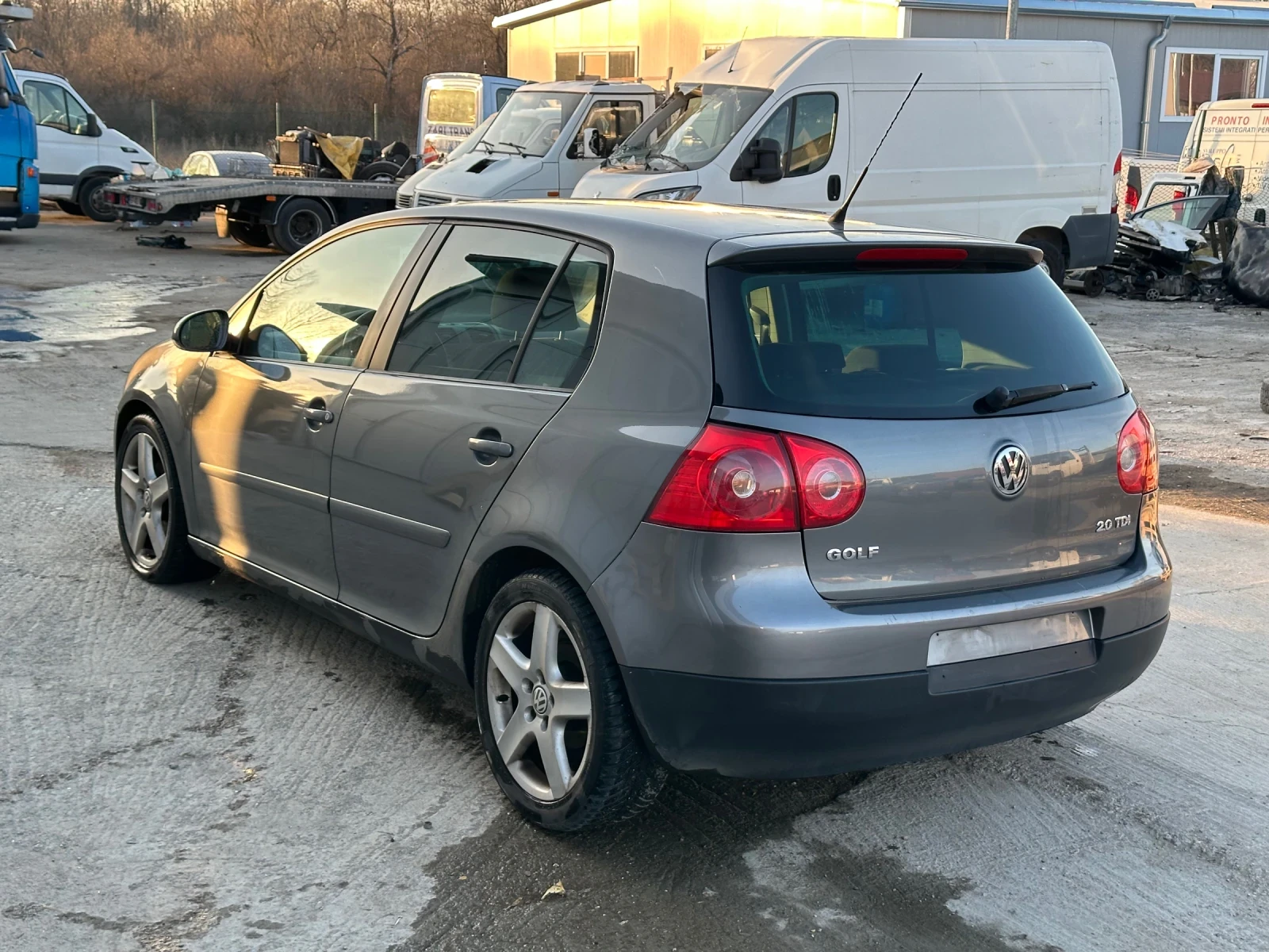VW Golf 2.0TDI, снимка 6 - Автомобили и джипове - 53836614
