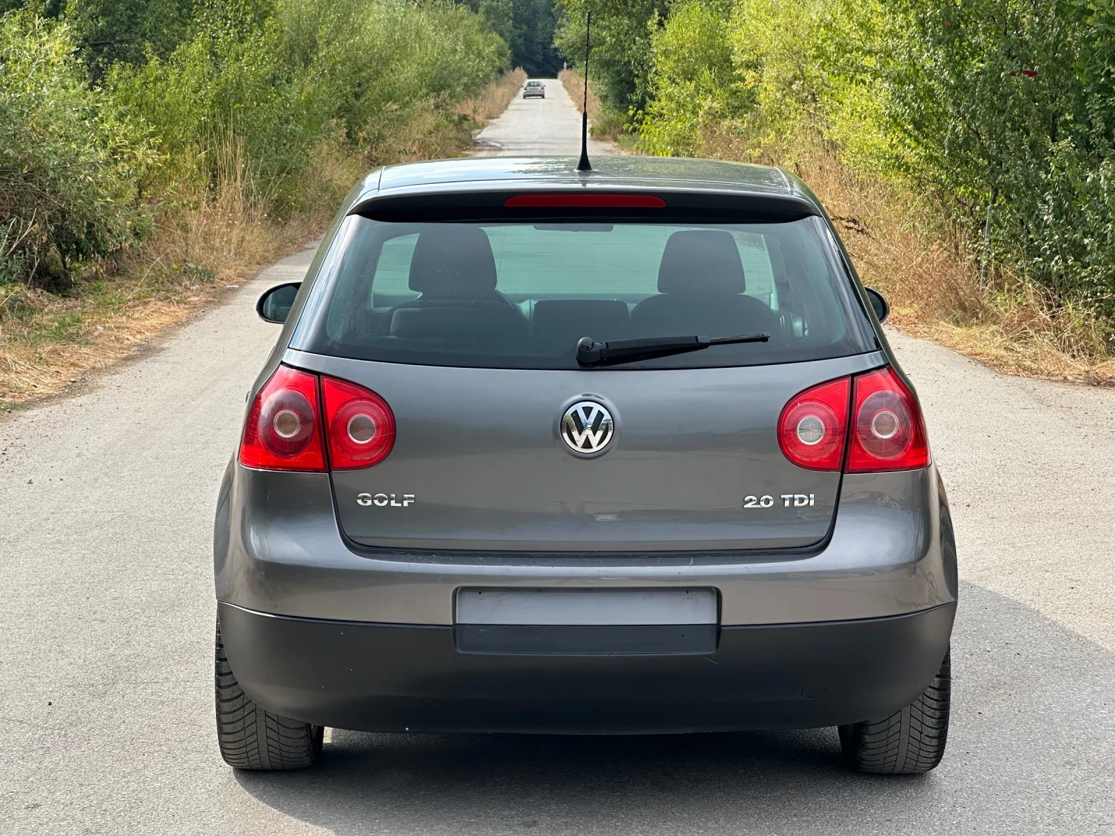 VW Golf 2.0TDI, снимка 5 - Автомобили и джипове - 53836614