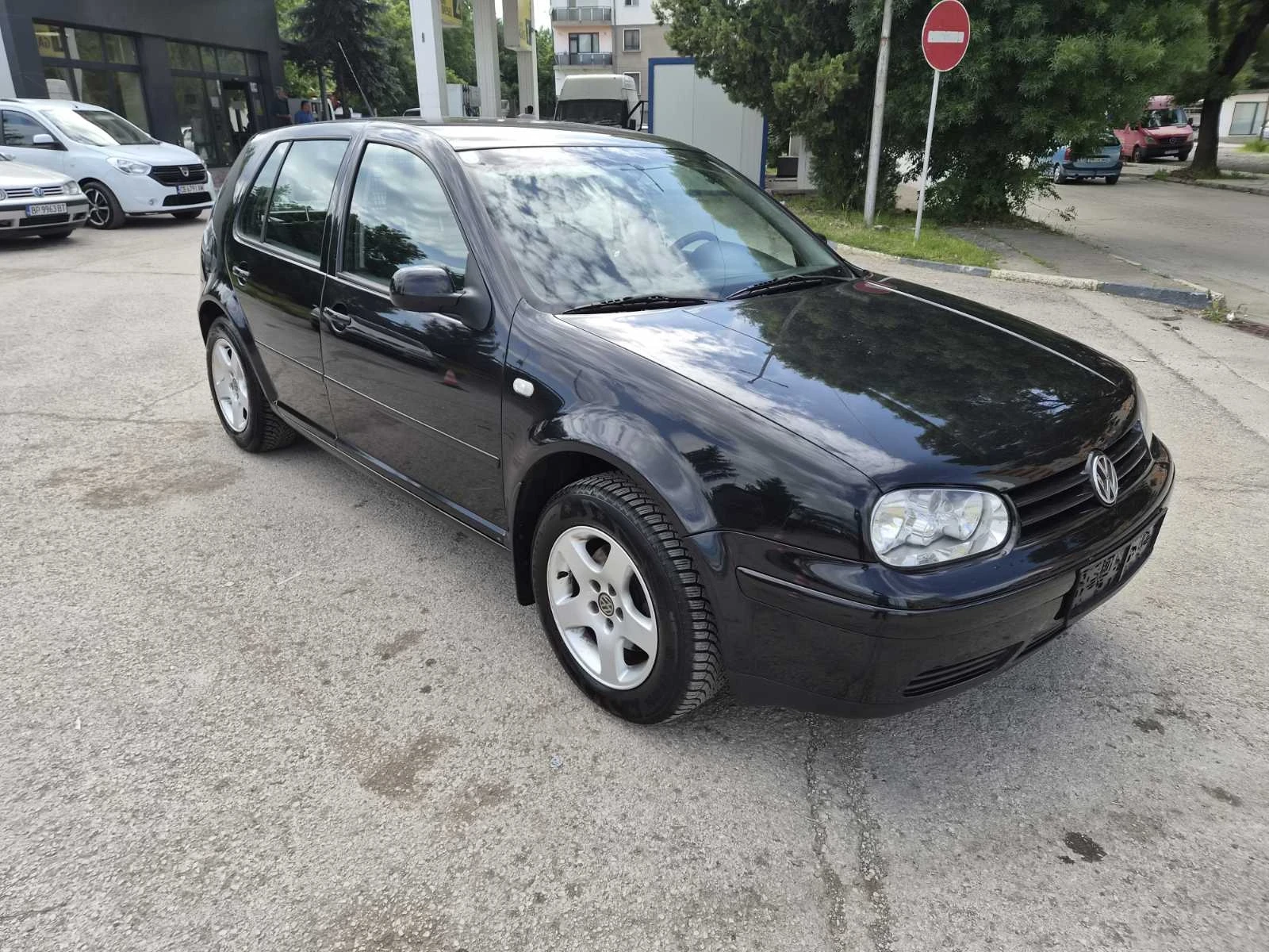 VW Golf 1.9TDi, снимка 2 - Автомобили и джипове - 54655343