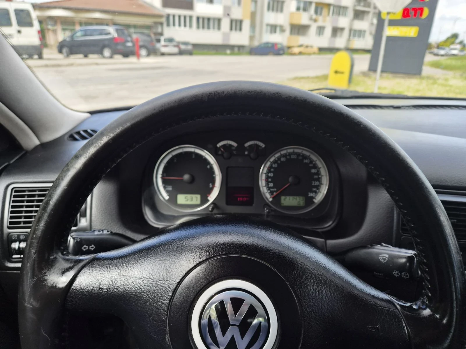 VW Golf 1.9TDi, снимка 13 - Автомобили и джипове - 54655343