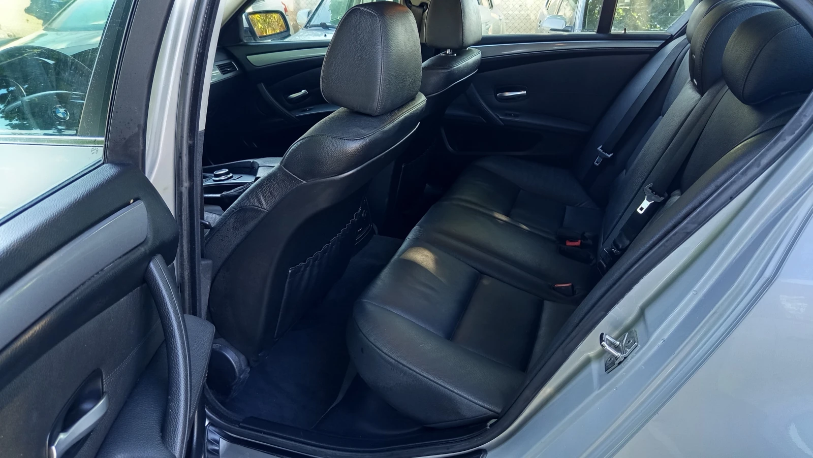 BMW 525 525 3.0D 197PS РЪЧКА FACELIFT , снимка 13 - Автомобили и джипове - 54856755