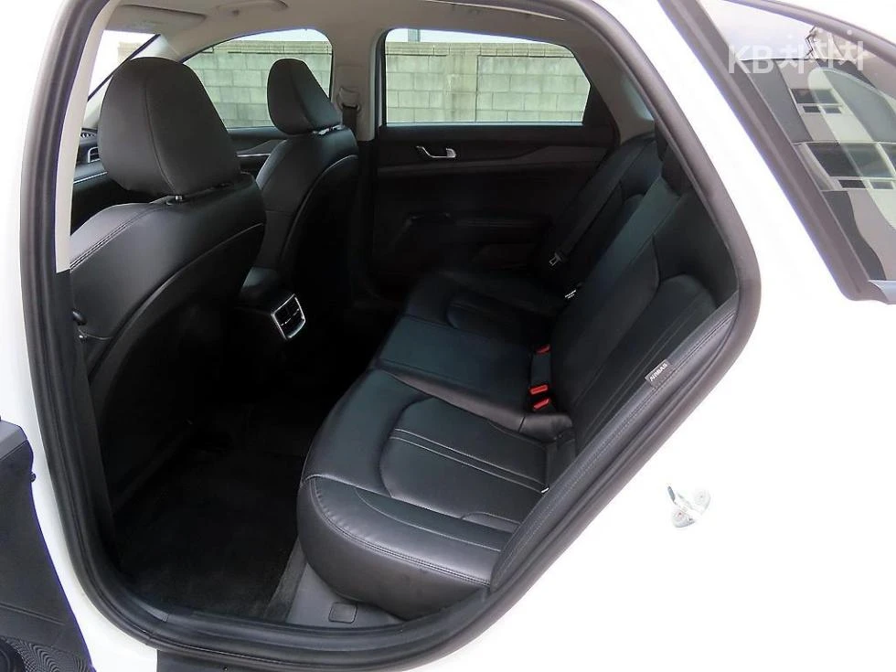 Kia K5 Фабрична Газ, снимка 6 - Автомобили и джипове - 55130435