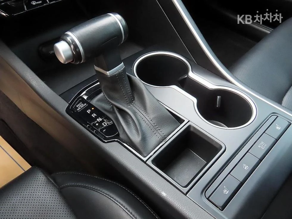 Kia K5 Фабрична Газ, снимка 9 - Автомобили и джипове - 55130435