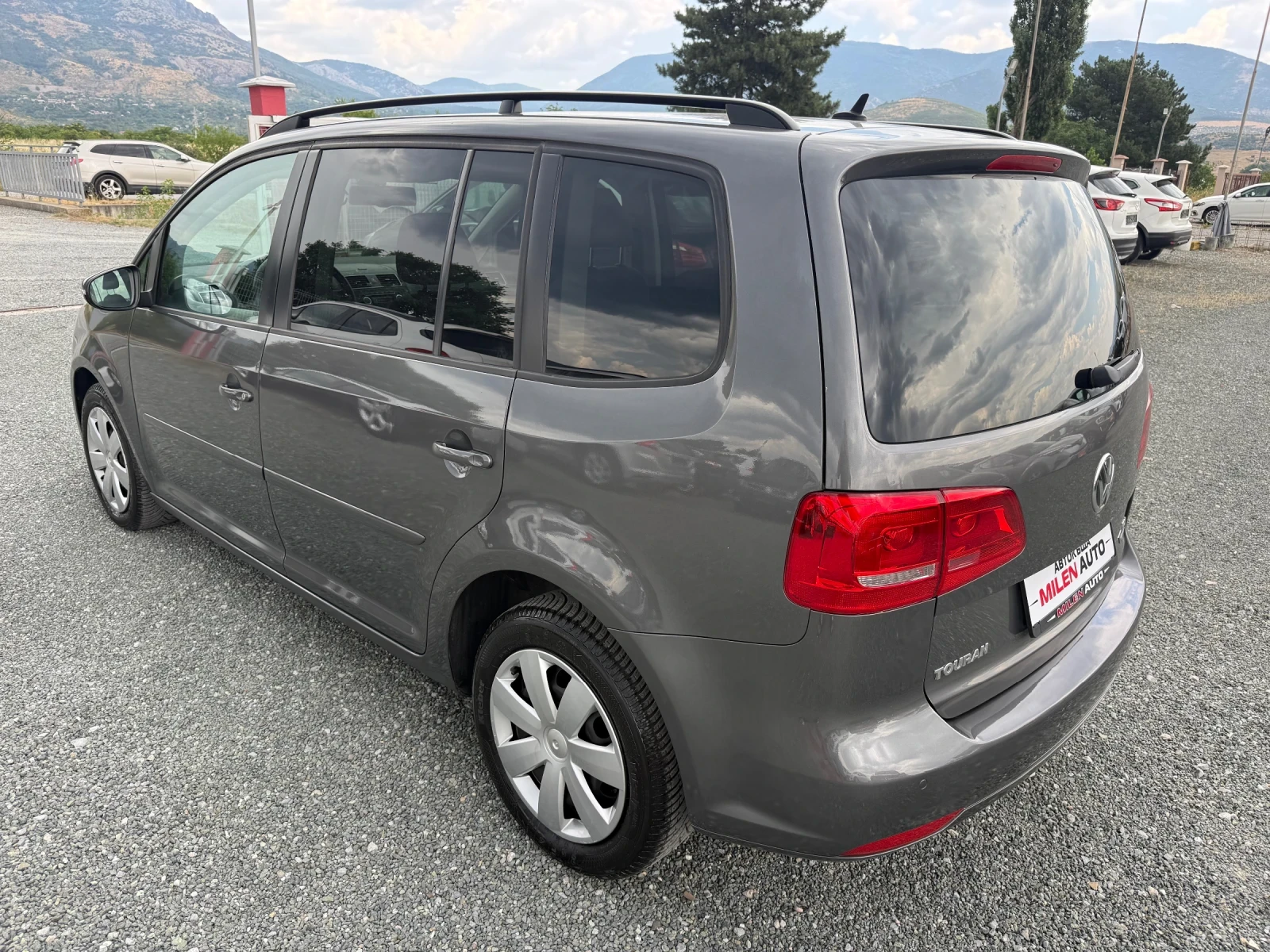 VW Touran (KATO НОВА)^(7-МЕСТА), снимка 8 - Автомобили и джипове - 55205963