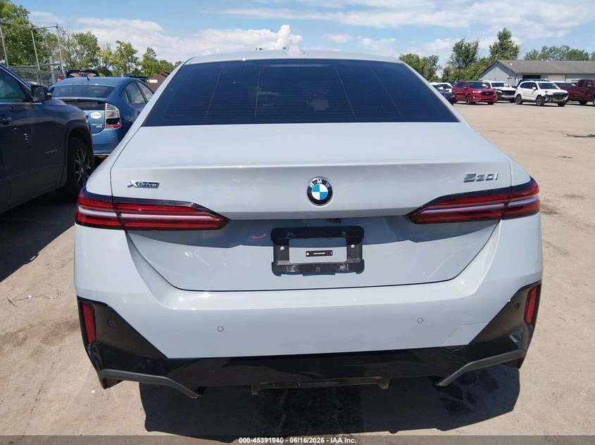 BMW 530 XDRIVE* MPACK* 360* KEYLESS* AMBIENT* , снимка 7 - Автомобили и джипове - 55512602
