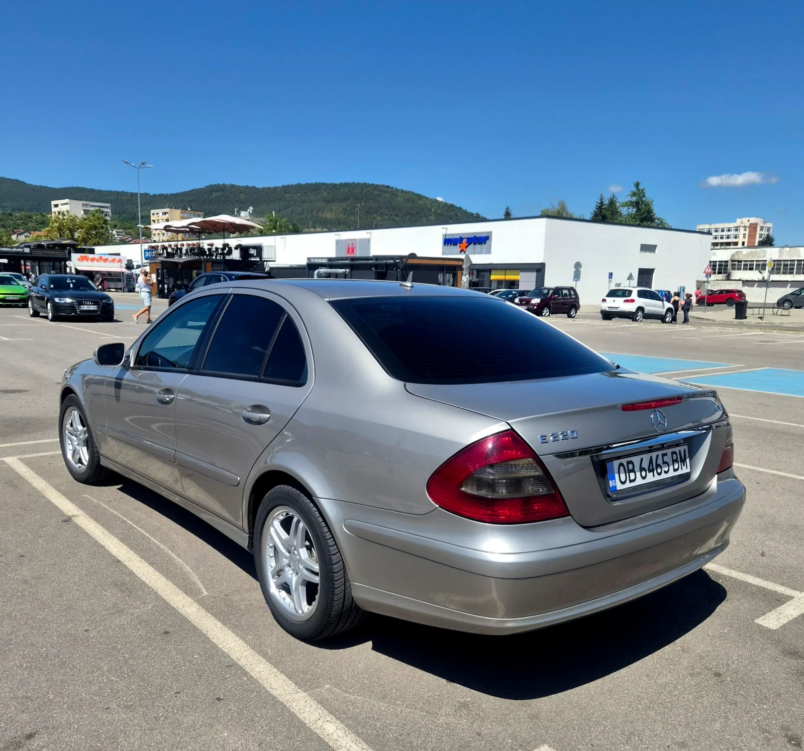 Mercedes-Benz E 220  w211 Facelift , снимка 4 - Автомобили и джипове - 55729600