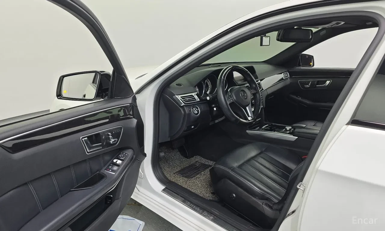 Mercedes-Benz E 220, снимка 6 - Автомобили и джипове - 56104911