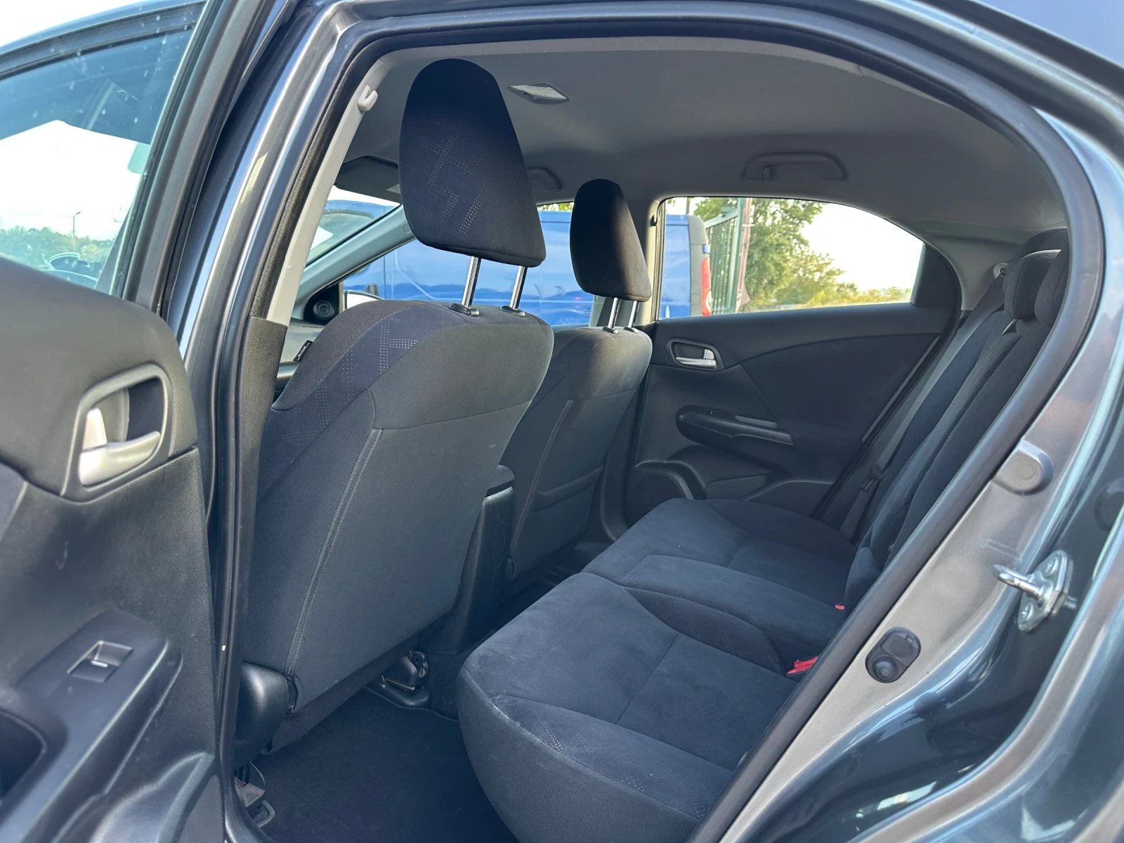 Honda Civic 1.8-SPORT-1-ST-OWNER-���-1�-��������! | Mobile.bg � ����������� 14