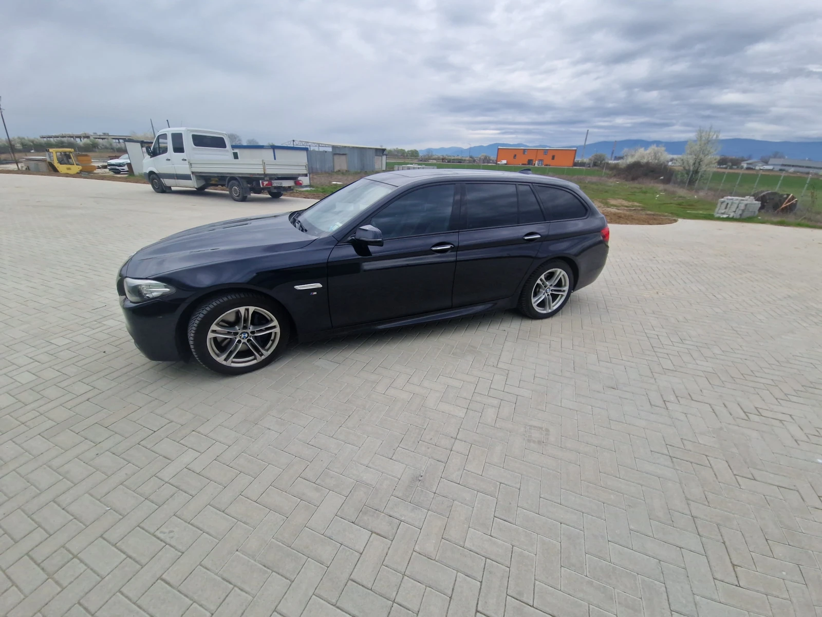 BMW 530 530xd, снимка 2 - Автомобили и джипове - 56448908