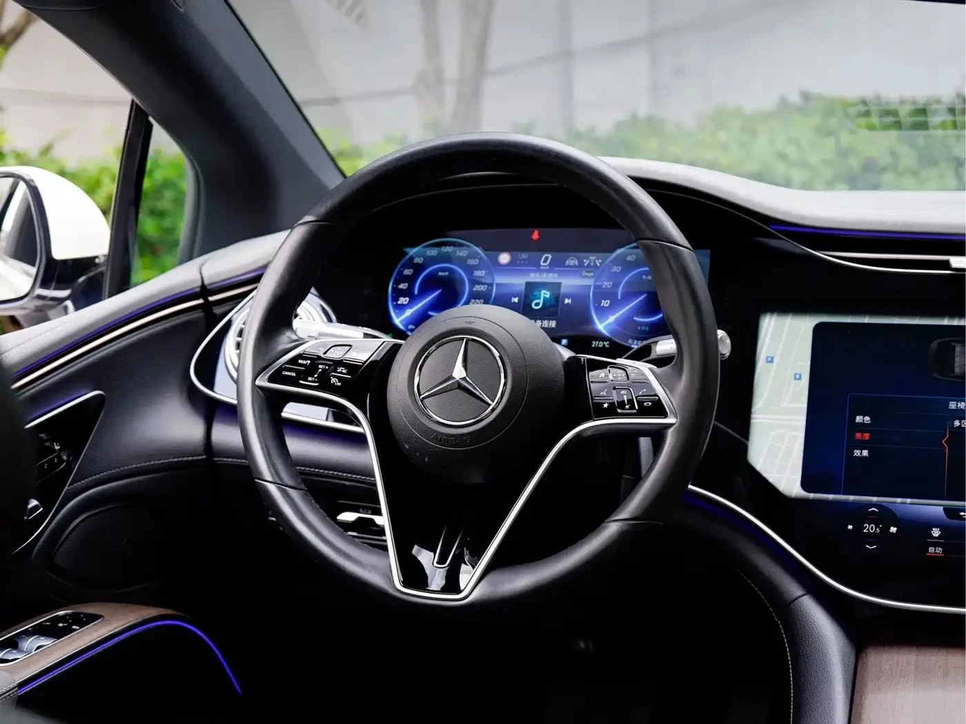 Mercedes-Benz EQS, снимка 6 - Автомобили и джипове - 56687871