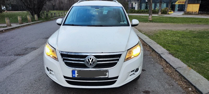 VW Tiguan, снимка 4 - Автомобили и джипове - 49581559