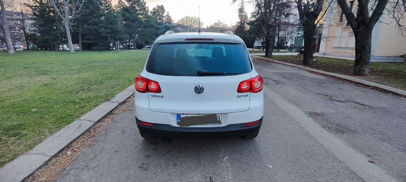 VW Tiguan, снимка 2 - Автомобили и джипове - 49581559