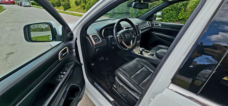Jeep Grand cherokee Overland  УНИКАТ, снимка 5 - Автомобили и джипове - 50067115