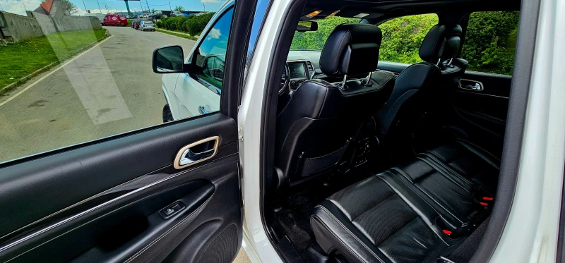 Jeep Grand cherokee Overland  УНИКАТ, снимка 6 - Автомобили и джипове - 50067115
