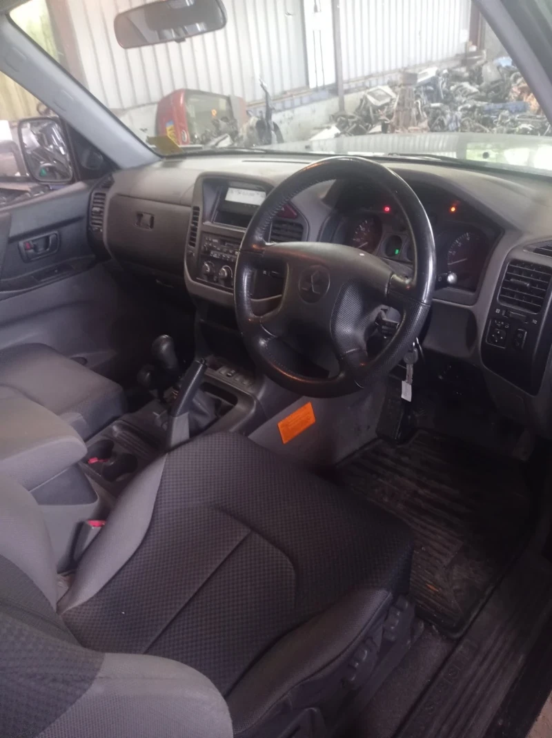 Mitsubishi Pajero, снимка 6 - Автомобили и джипове - 51851700