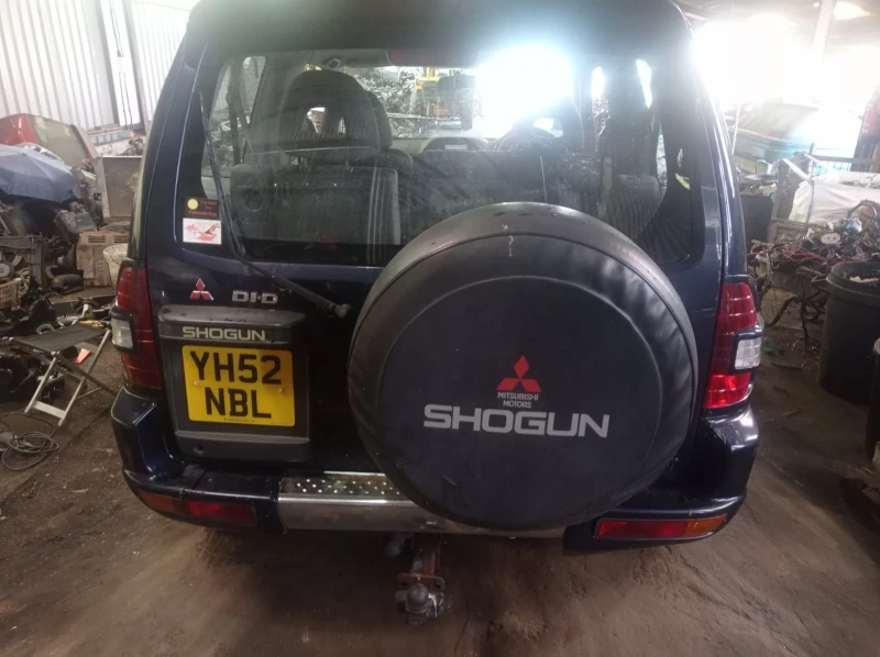 Mitsubishi Pajero, снимка 4 - Автомобили и джипове - 51851700
