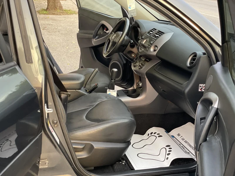 Toyota Rav4 2.0VVTI, 152кс, 4х4, КОЖА, TV, ИТАЛИЯ, снимка 12 - Автомобили и джипове - 53153833