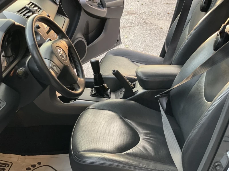 Toyota Rav4 2.0VVTI, 152кс, 4х4, КОЖА, TV, ИТАЛИЯ, снимка 8 - Автомобили и джипове - 53153833