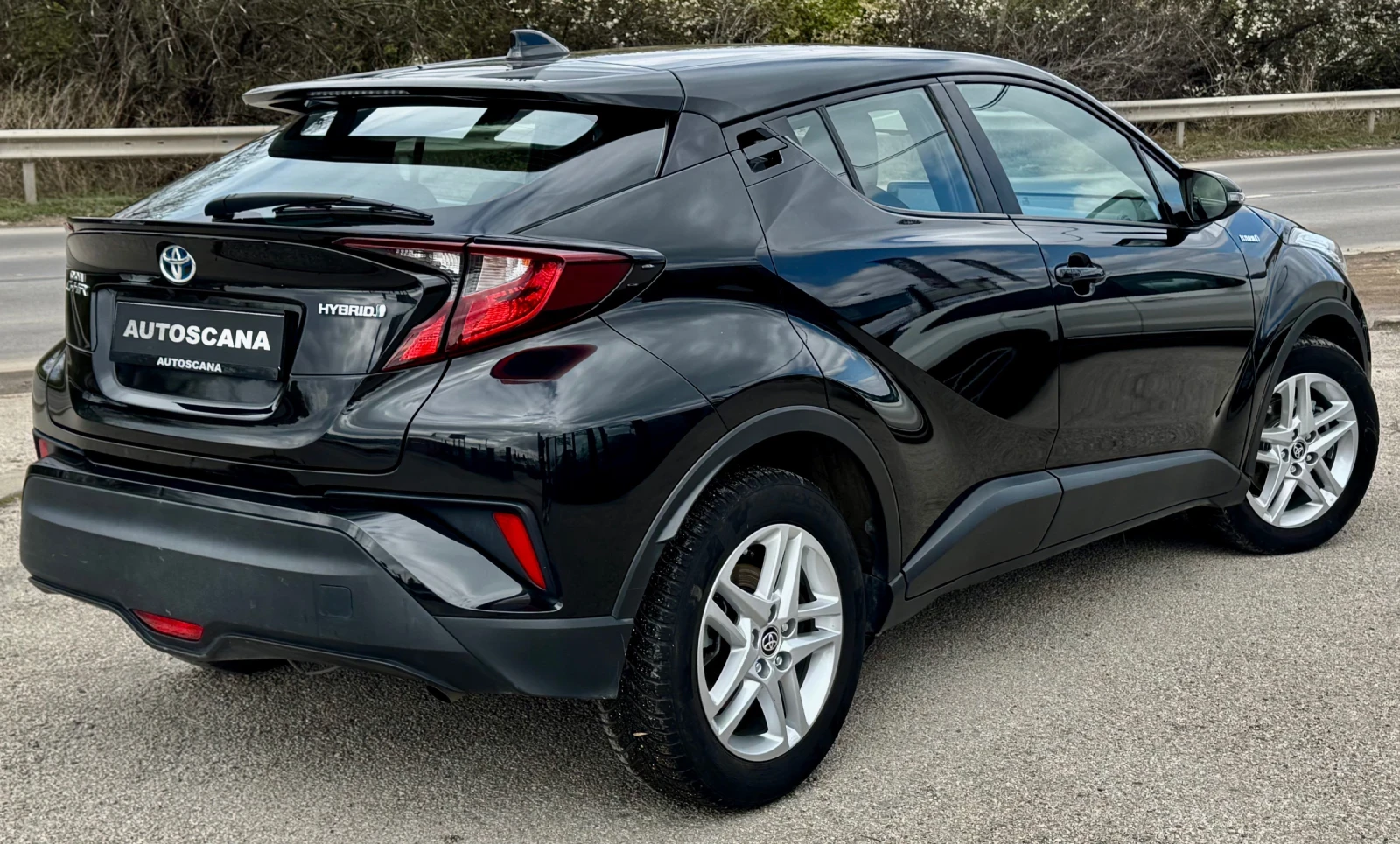 Toyota C-HR 1.8 Hybrid-FACE - изображение 4