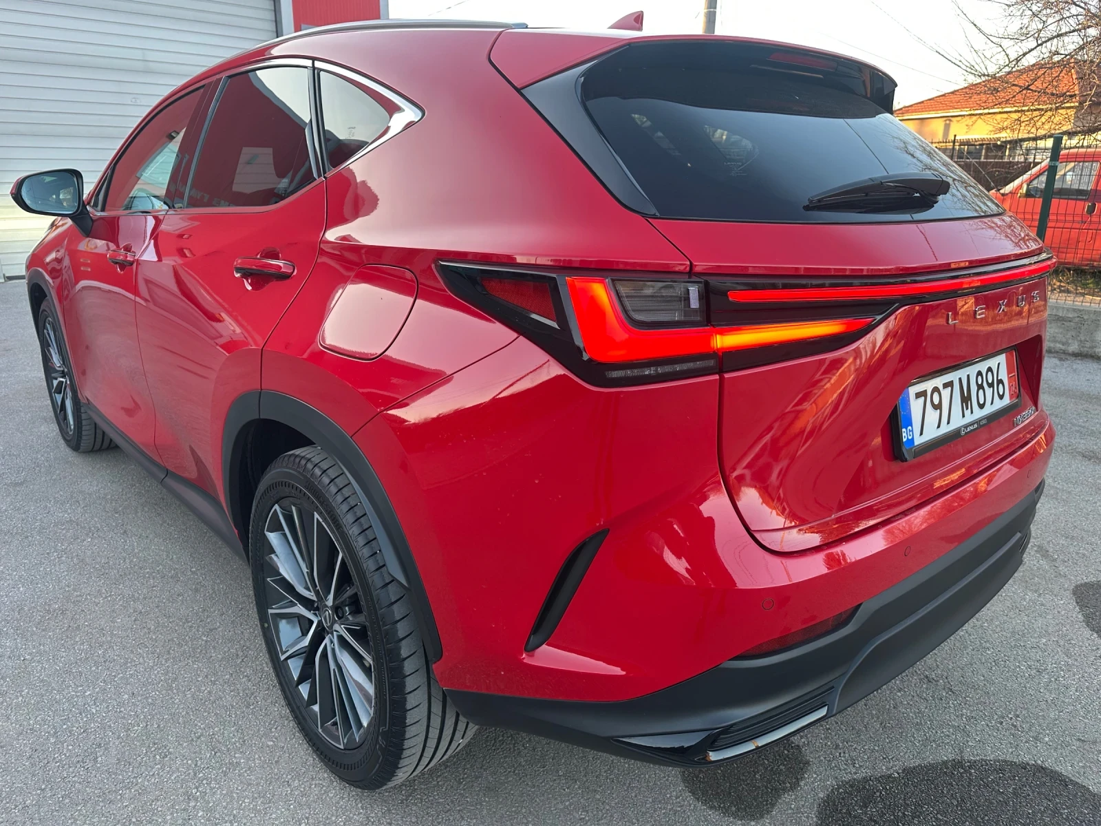 Lexus NX 350h, снимка 7 - Автомобили и джипове - 53728082