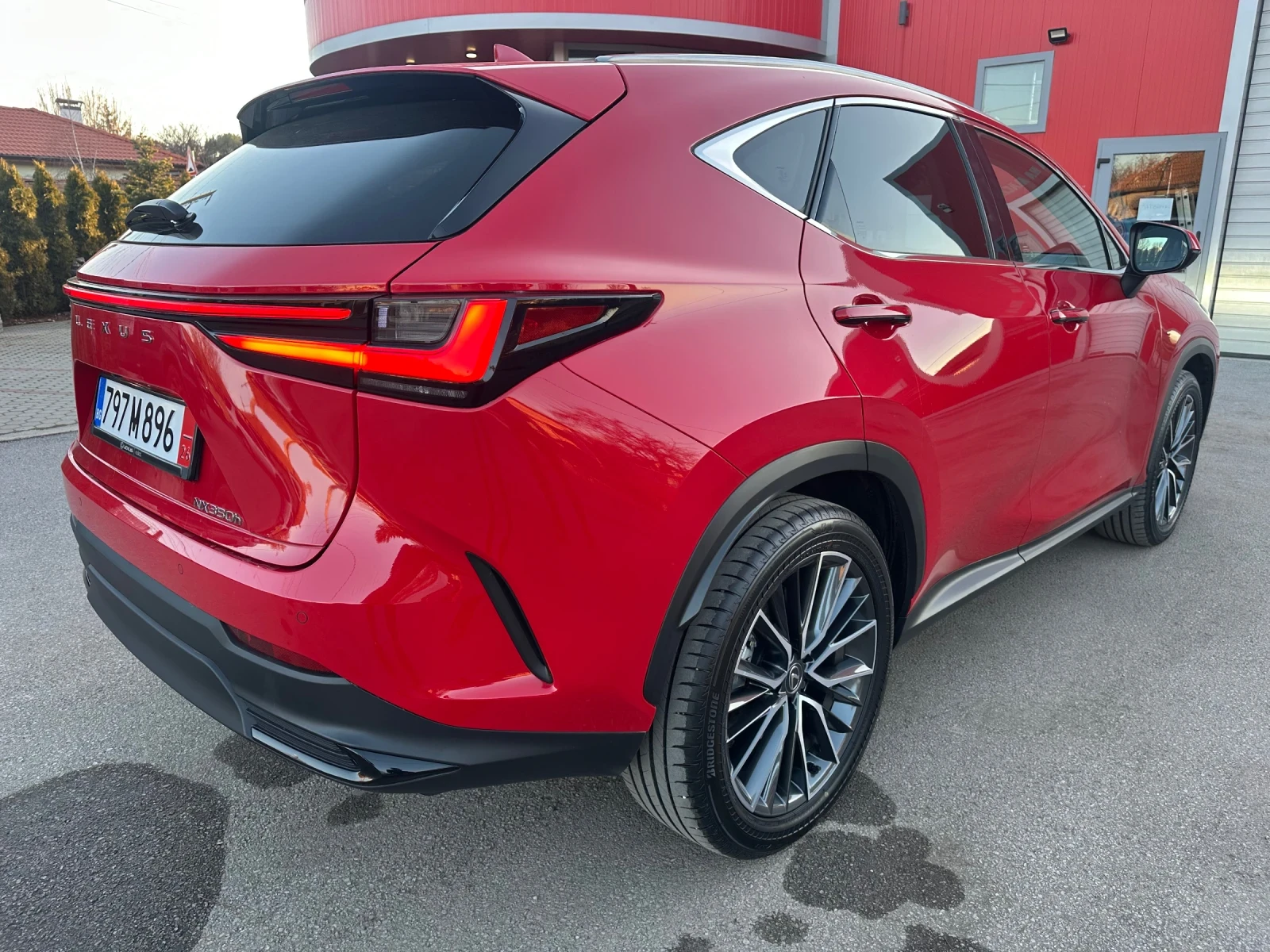 Lexus NX 350h, снимка 5 - Автомобили и джипове - 53728082
